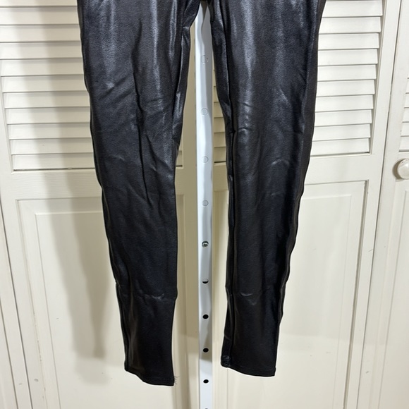 NWT Spanx Faux Leather Leggings Black Large Petite - Picture 7 of 15